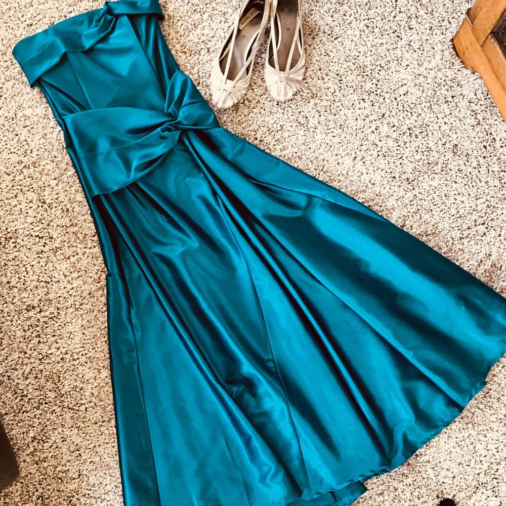 Formal Ballgown Prom/Homecoming/Gala Dress